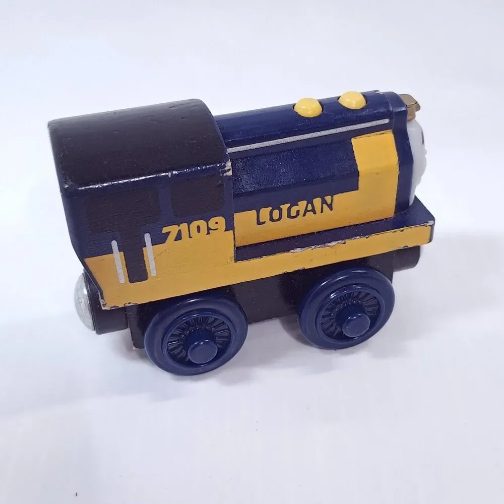 Thomas & Friends Wooden Railway Logan cbn22 yellow blue Train Tank Engine wood